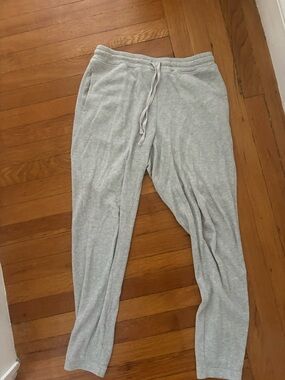 Aritzia Light Gray Ribbed/Waffle Joggers